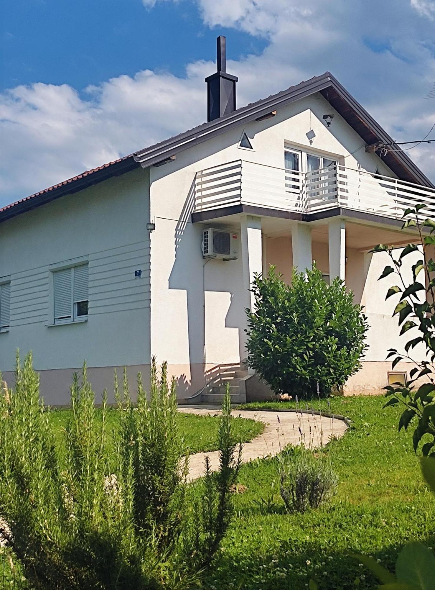 Guest House Pin Laktaši Zewnętrze zdjęcie